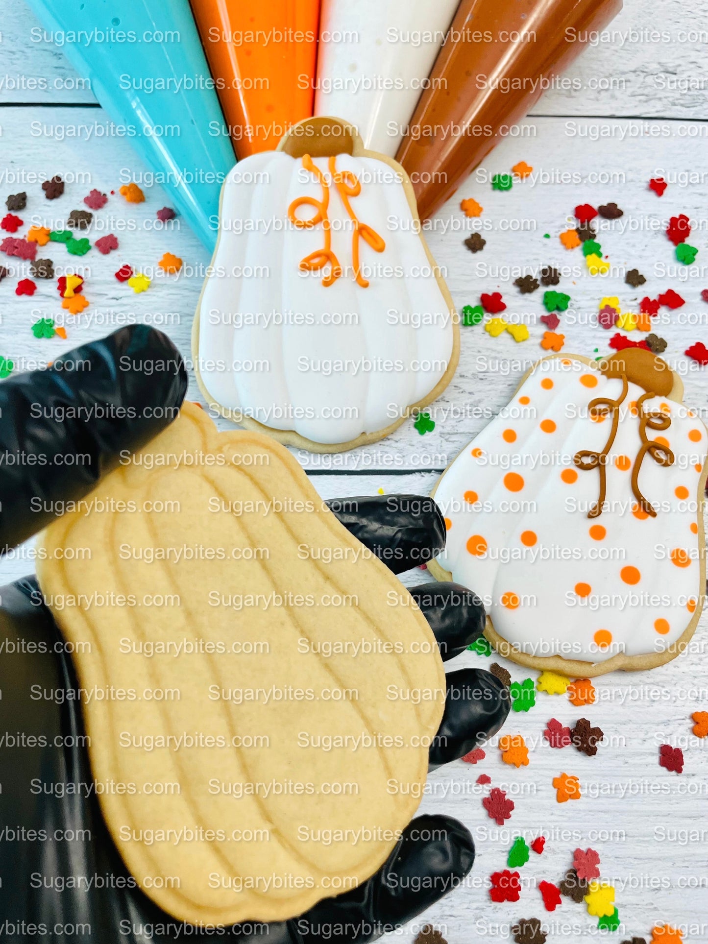 Fall Cookie Decorating Kit, ***INCLUDES 24 ITEMS*** (Large Cookies),Zoom Party Favors, W/ 4 Icing Bags and 3 Deluxe Sprinkles!