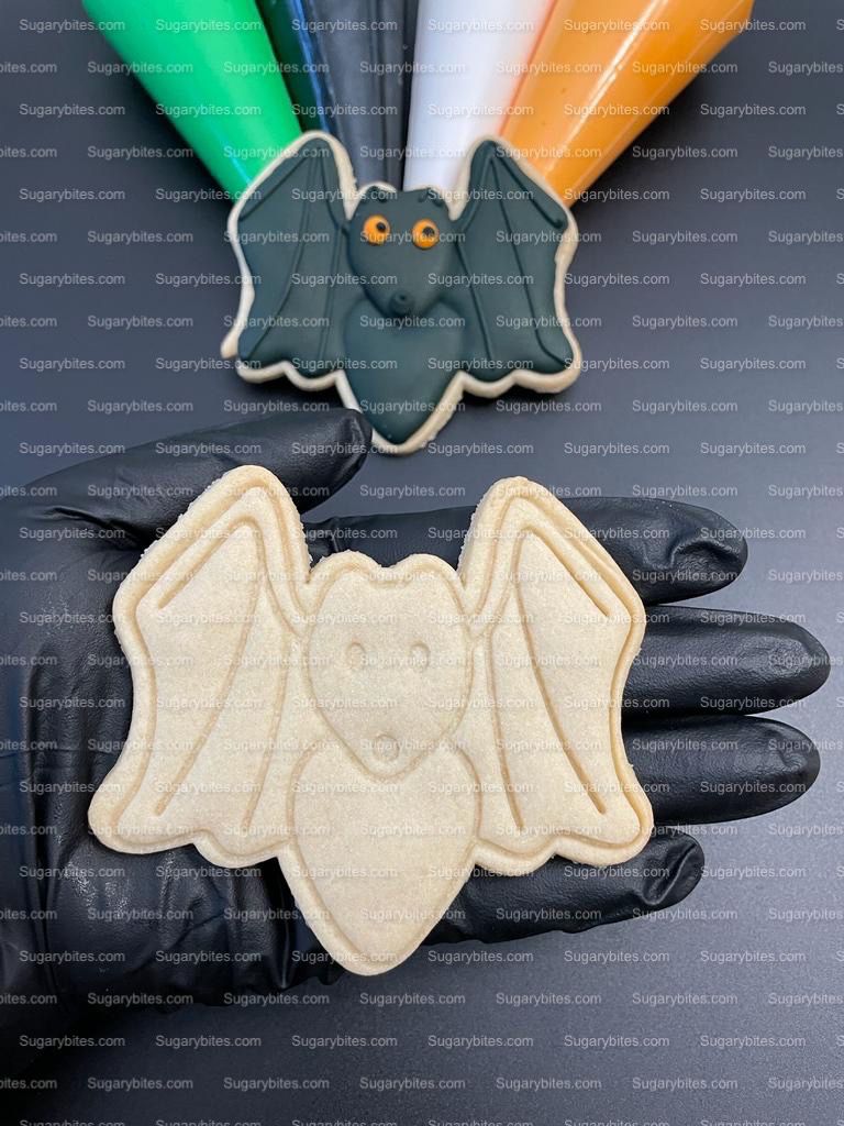 Halloween Cookie Decorating Kit, DIY Cookie Kit, (Large Cookies) ***INCLUDES 24 ITEMS*** With 4 Icing Bags & 3 Deluxe Sprinkle!