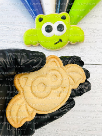 Halloween Cookie Decorating Kit, DIY Cookie Kit, (Large Cookies) ***INCLUDES 24 ITEMS*** With 4 Icing Bags & 3 Deluxe Sprinkle!