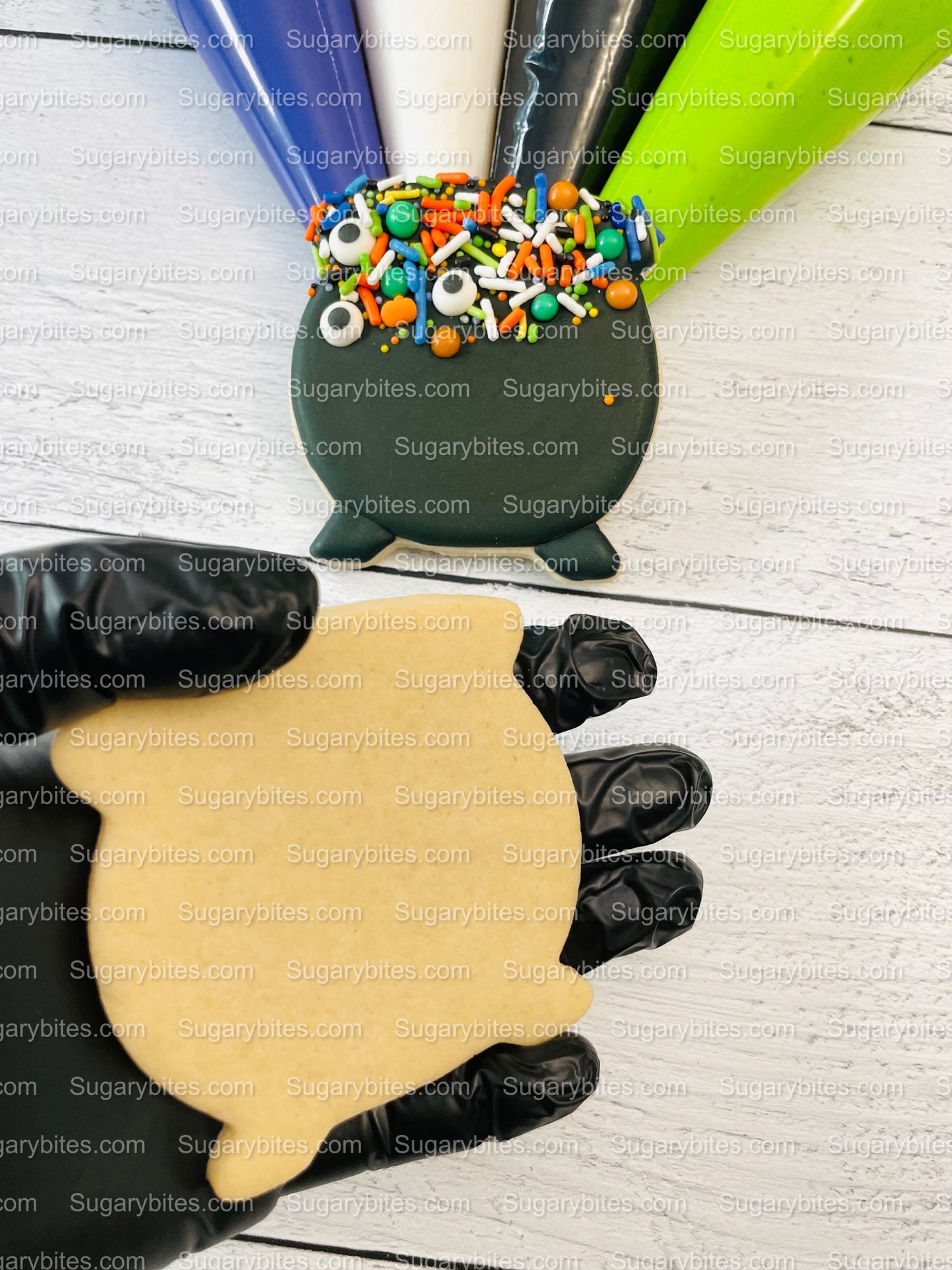 Halloween Cookie Decorating Kit, DIY Cookie Kit, (Large Cookies) ***INCLUDES 24 ITEMS*** With 4 Icing Bags & 3 Deluxe Sprinkle!