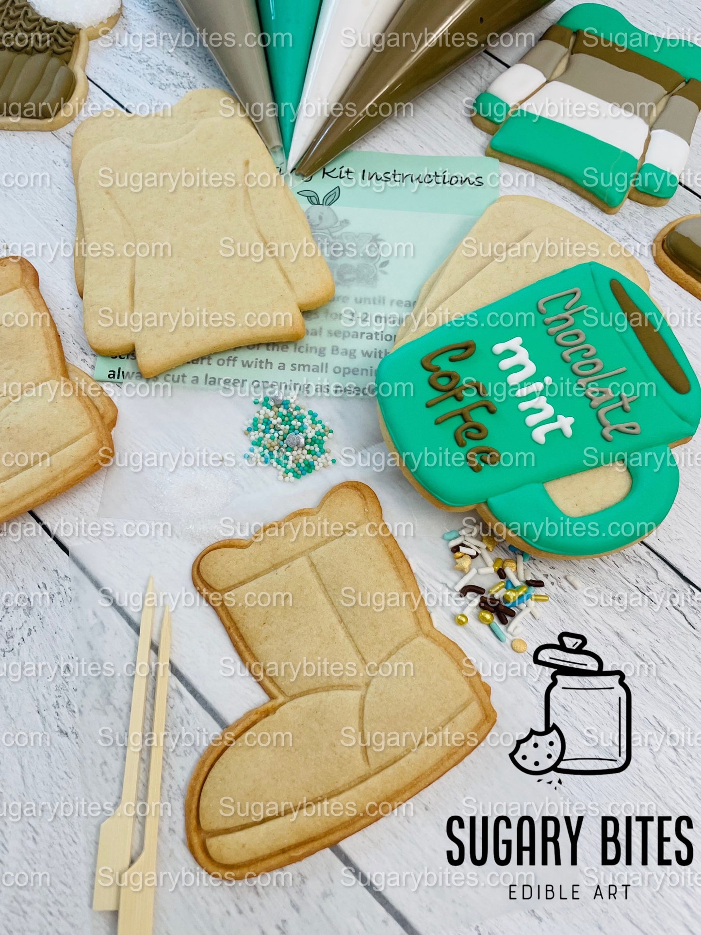 Winter Cookie Decorating Kit, Winter DIY Cookie Kit, (Large Cookies) ***INCLUDES 24 ITEMS*** With 4 Icing Bags & 3 Deluxe Sprinkle!!