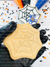 Load image into Gallery viewer, Halloween Cookie Decorating Kit, DIY Cookie Kit, (Large Cookies) ***INCLUDES 24 ITEMS*** With 4 Icing Bags &amp; 3 Deluxe Sprinkle!
