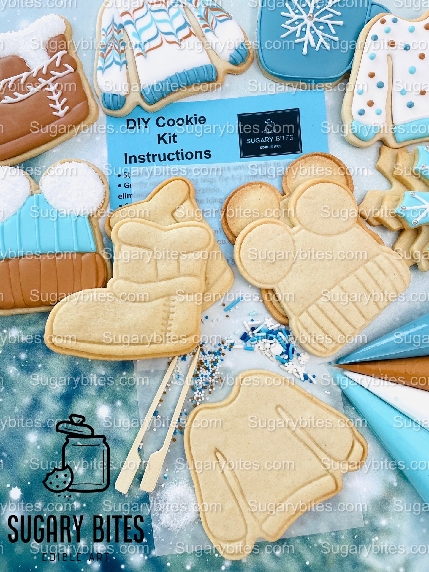 Winter Cookie Decorating Kit, Winter DIY Cookie Kit, (Large Cookies) ***INCLUDES 24 ITEMS*** With 4 Icing Bags & 3 Deluxe Sprinkle!!