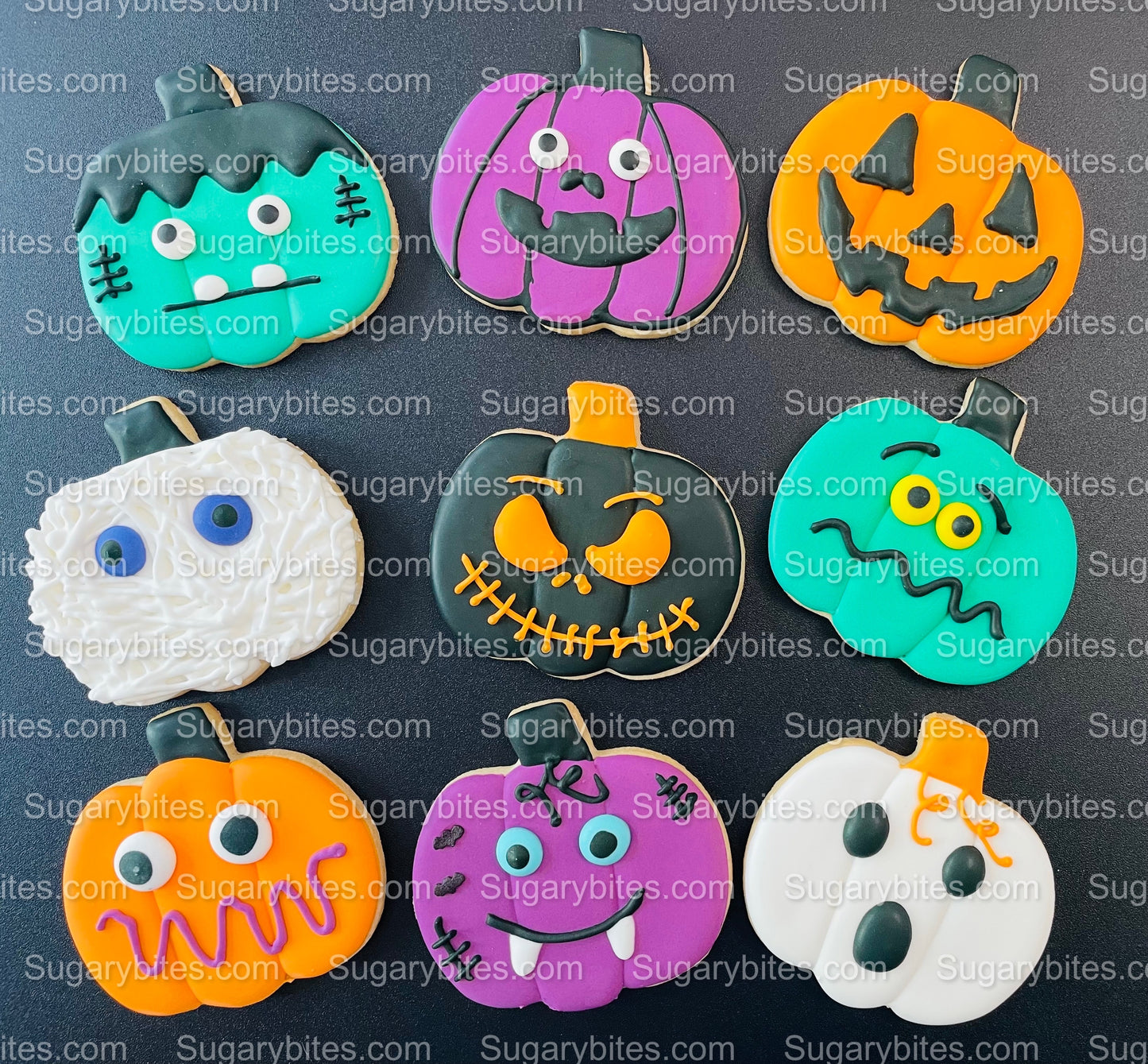Halloween Cookie Decorating Kit, DIY Cookie Kit, (Large Cookies) ***INCLUDES 24 ITEMS*** With 4 Icing Bags & 3 Deluxe Sprinkle!