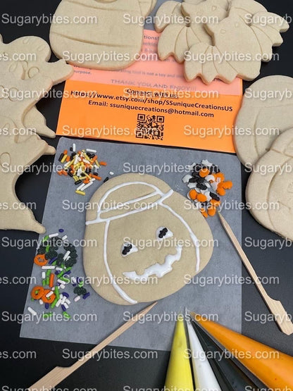 Halloween Cookie Decorating Kit, DIY Cookie Kit, (Large Cookies) ***INCLUDES 24 ITEMS*** With 4 Icing Bags & 3 Deluxe Sprinkle!