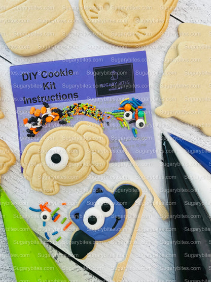 Halloween Cookie Decorating Kit, DIY Cookie Kit, (Large Cookies) ***INCLUDES 24 ITEMS*** With 4 Icing Bags & 3 Deluxe Sprinkle!