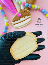Load image into Gallery viewer, Sweet Treat Cookie Decorating Kit, Sweet Treat DIY cookie kit , **INCLUDES 24 ITEMS**, (Large Cookies), Deluxe Sprinkles Included!
