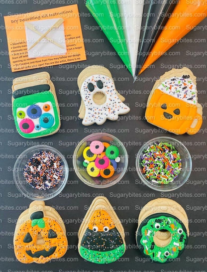 Halloween Cookie Decorating Kit, DIY Cookie Kit, (Large Cookies) ***INCLUDES 25 ITEMS*** With 4 Icing Bags & 4 Deluxe Sprinkle!