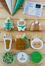 Load image into Gallery viewer, Winter Cookie Decorating Kit, Winter DIY Cookie Kit, (Large Cookies) ***INCLUDES 24 ITEMS*** With 4 Icing Bags &amp; 3 Deluxe Sprinkle!!
