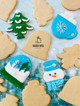 Load image into Gallery viewer, Winter Cookie Decorating Kit, Winter DIY Cookie Kit, (Large Cookies) ***INCLUDES 24 ITEMS*** With 4 Icing Bags &amp; 3 Deluxe Sprinkle!!
