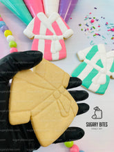 Load image into Gallery viewer, Pajama Party Cookie Decorating Kit, DIY Sleepover Sugar Cookie Kit, **INCLUDES 26 ITEMS**, (Large Cookies)… with Deluxe Sprinkles!!!
