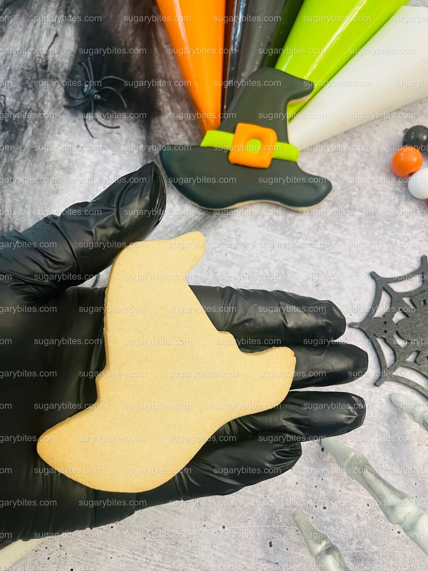 Halloween Cookie Decorating Kit, DIY Cookie Kit, (Large Cookies) ***INCLUDES 24 ITEMS*** With 4 Icing Bags & 3 Deluxe Sprinkle!!