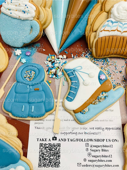 Christmas Cookie Decorating Kit, Winter Theme, Icing Bags, Sprinkles