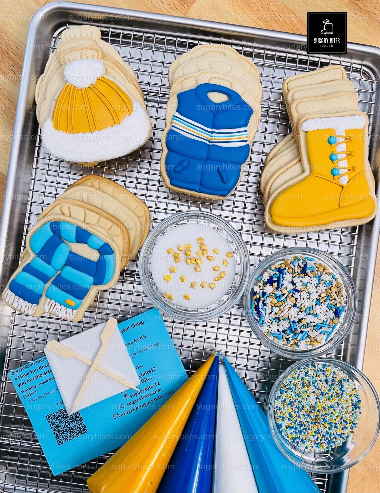 Winter Cookie Decorating Kit, Winter DIY Cookie Kit, (Large Cookies) ***INCLUDES 24 ITEMS*** With 4 Icing Bags & 3 Deluxe Sprinkle!!