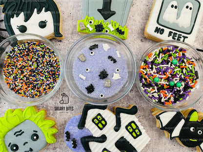 Halloween Cookie Decorating Kit, DIY Cookie Kit, (Large Cookies) ***INCLUDES 24 ITEMS*** With 4 Icing Bags & 3 Deluxe Sprinkle!!