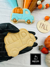 Load image into Gallery viewer, Fall Cookie Decorating Kit, ***INCLUDES 24 ITEMS*** Zoom Party Favors, Assorted Shaped Cookie Kit, (Large Cookies)
