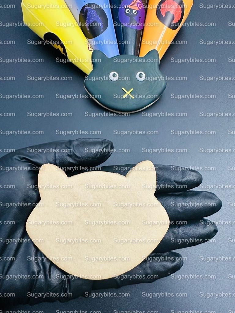 Halloween Cookie Decorating Kit, DIY Cookie Kit, (Large Cookies) ***INCLUDES 25 ITEMS*** With 4 Icing Bags & 4 Deluxe Sprinkle!