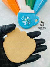 Load image into Gallery viewer, Winter Cookie Decorating Kit, Winter DIY Cookie Kit, (Large Cookies) ***INCLUDES 24 ITEMS*** With 4 Icing Bags &amp; 3 Deluxe Sprinkle!!
