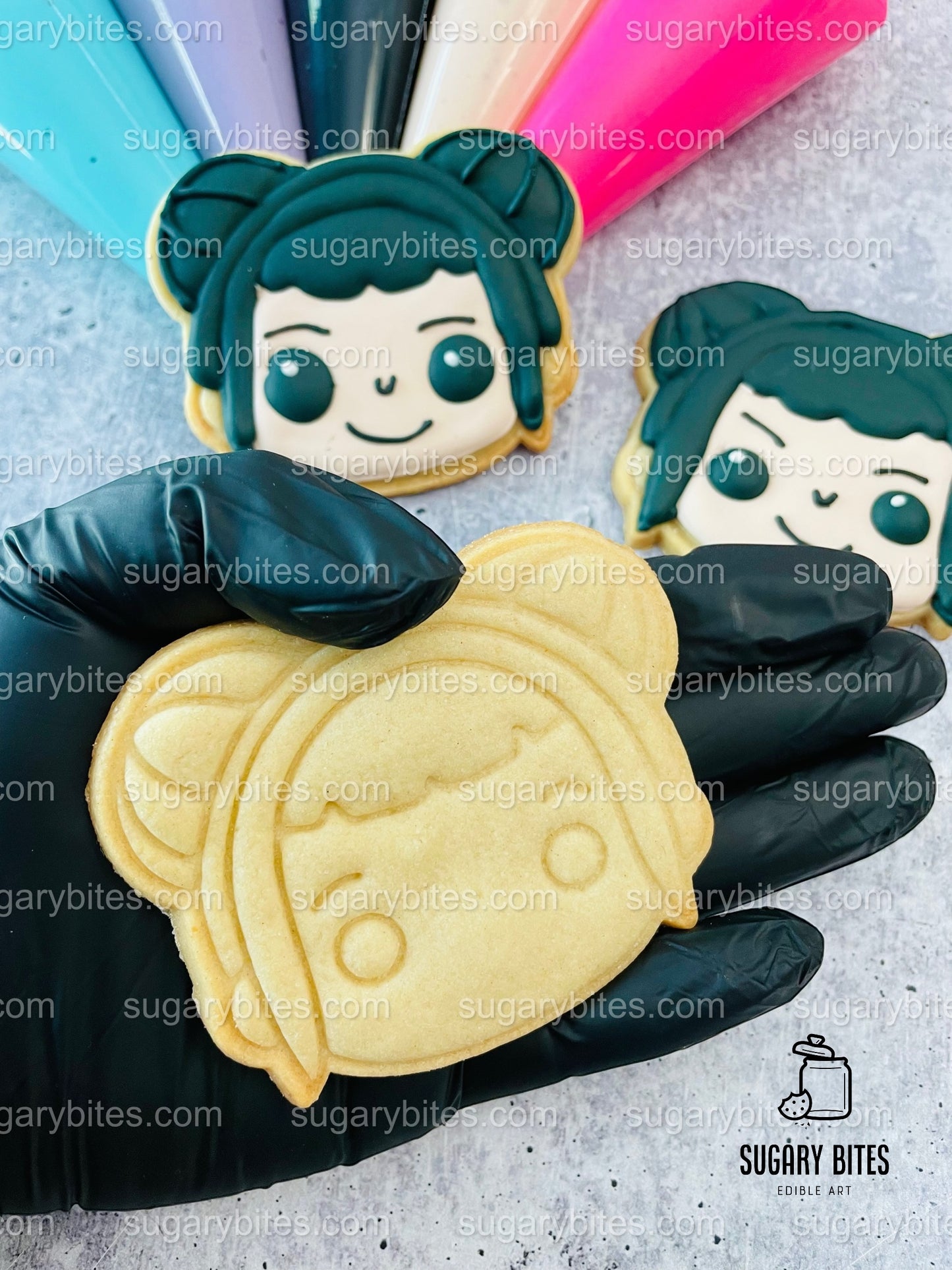 Kpop Decorating Kit, DIY Cookie Kit, (Large Cookies) ***INCLUDES 25 ITEMS*** With 5 Icing Bags & 3 Deluxe Sprinkles!!!