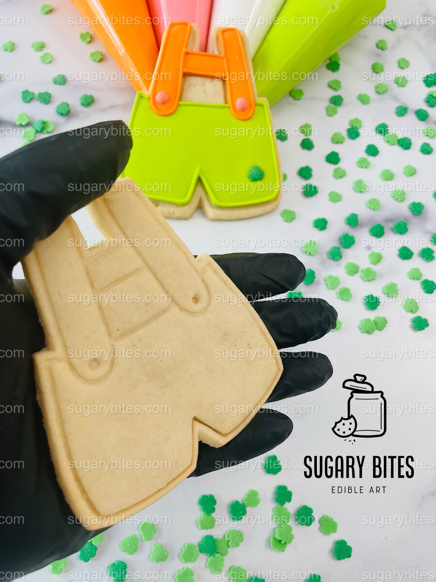 St. Patricks Cookie Decorating Kit, DIY St. Patricks Sugar Cookie Decorating Kit, **INCLUDES 24 ITEMS**, Large Cookies)… w/ Deluxe Sprinkles