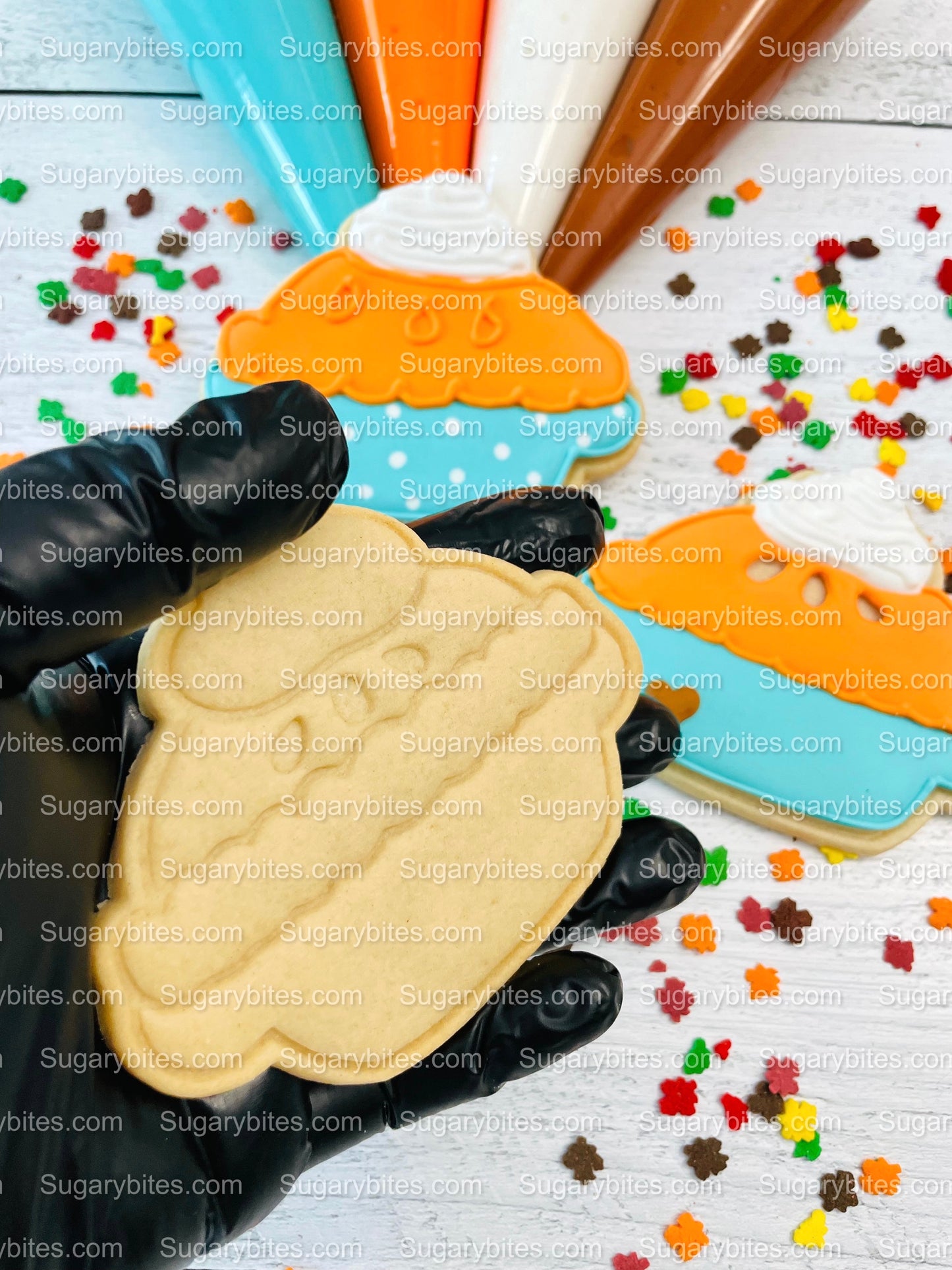 Fall Cookie Decorating Kit, ***INCLUDES 24 ITEMS*** (Large Cookies),Zoom Party Favors, W/ 4 Icing Bags and 3 Deluxe Sprinkles!