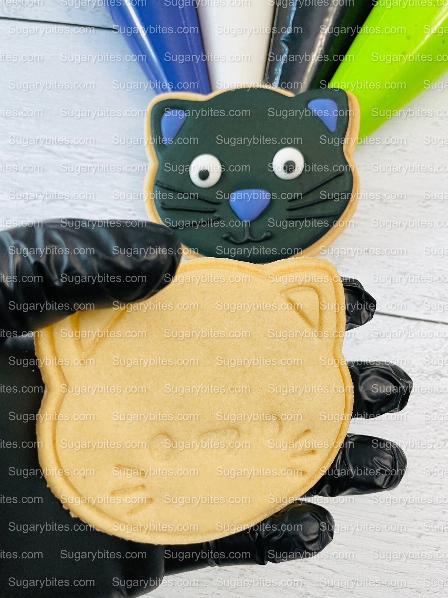 Halloween Cookie Decorating Kit, DIY Cookie Kit, (Large Cookies) ***INCLUDES 24 ITEMS*** With 4 Icing Bags & 3 Deluxe Sprinkle!