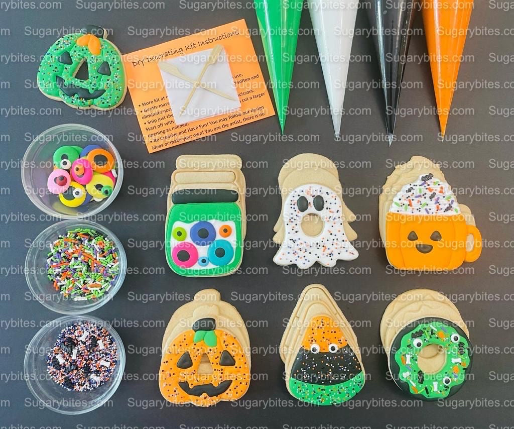 Halloween Cookie Decorating Kit, DIY Cookie Kit, (Large Cookies) ***INCLUDES 25 ITEMS*** With 4 Icing Bags & 4 Deluxe Sprinkle!
