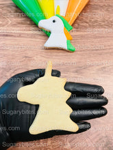 Load image into Gallery viewer, St Patrick’s Day Cookie Decorating Kit, St. Patrick’s Day DIY Cookie Kit, **INCLUDES 25 ITEMS** (Large Cookies), Included Deluxe Sprinkles
