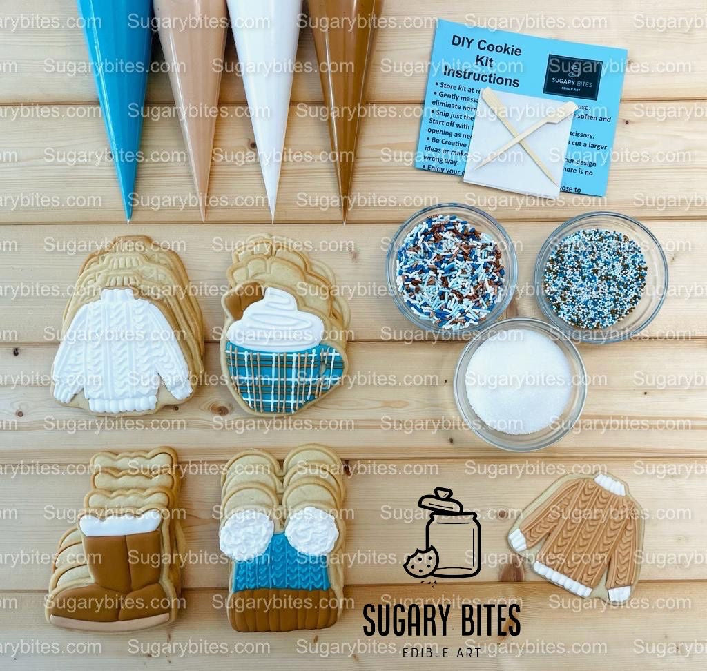 Winter Cookie Decorating Kit, Winter DIY Cookie Kit, (Large Cookies) ***INCLUDES 24 ITEMS*** With 4 Icing Bags & 3 Deluxe Sprinkle!