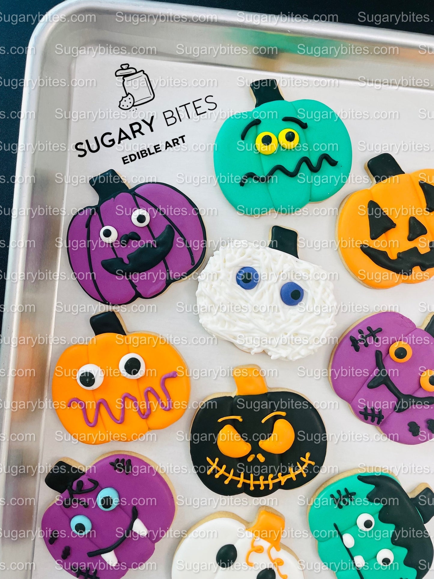Halloween Cookie Decorating Kit, DIY Cookie Kit, (Large Cookies) ***INCLUDES 24 ITEMS*** With 4 Icing Bags & 3 Deluxe Sprinkle!