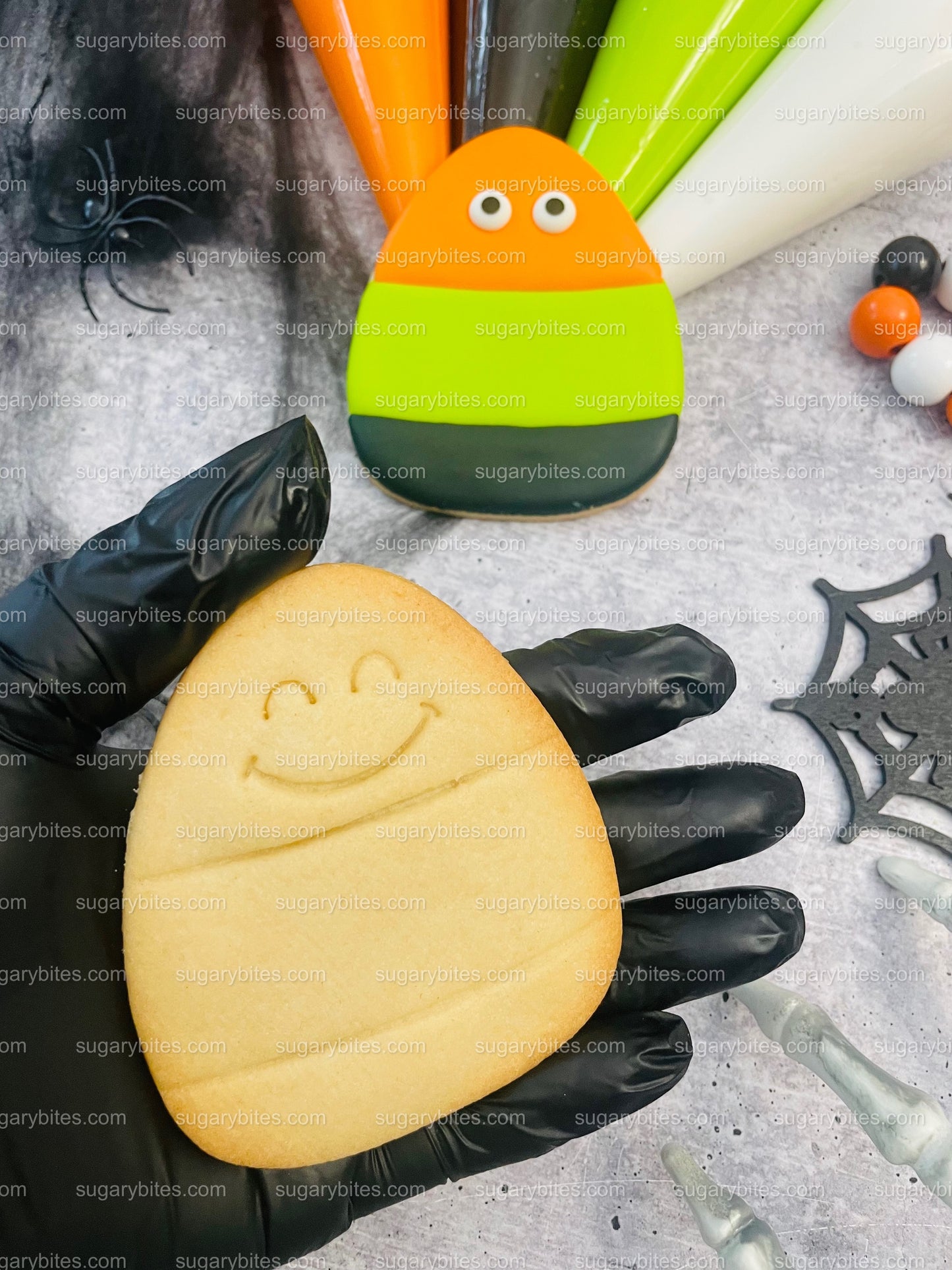 Halloween Cookie Decorating Kit, DIY Cookie Kit, (Large Cookies) ***INCLUDES 24 ITEMS*** With 4 Icing Bags & 3 Deluxe Sprinkle!!