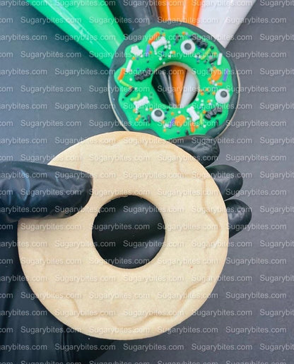 Halloween Cookie Decorating Kit, DIY Cookie Kit, (Large Cookies) ***INCLUDES 25 ITEMS*** With 4 Icing Bags & 4 Deluxe Sprinkle!