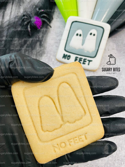 Halloween Cookie Decorating Kit, DIY Cookie Kit, (Large Cookies) ***INCLUDES 24 ITEMS*** With 4 Icing Bags & 3 Deluxe Sprinkle!!