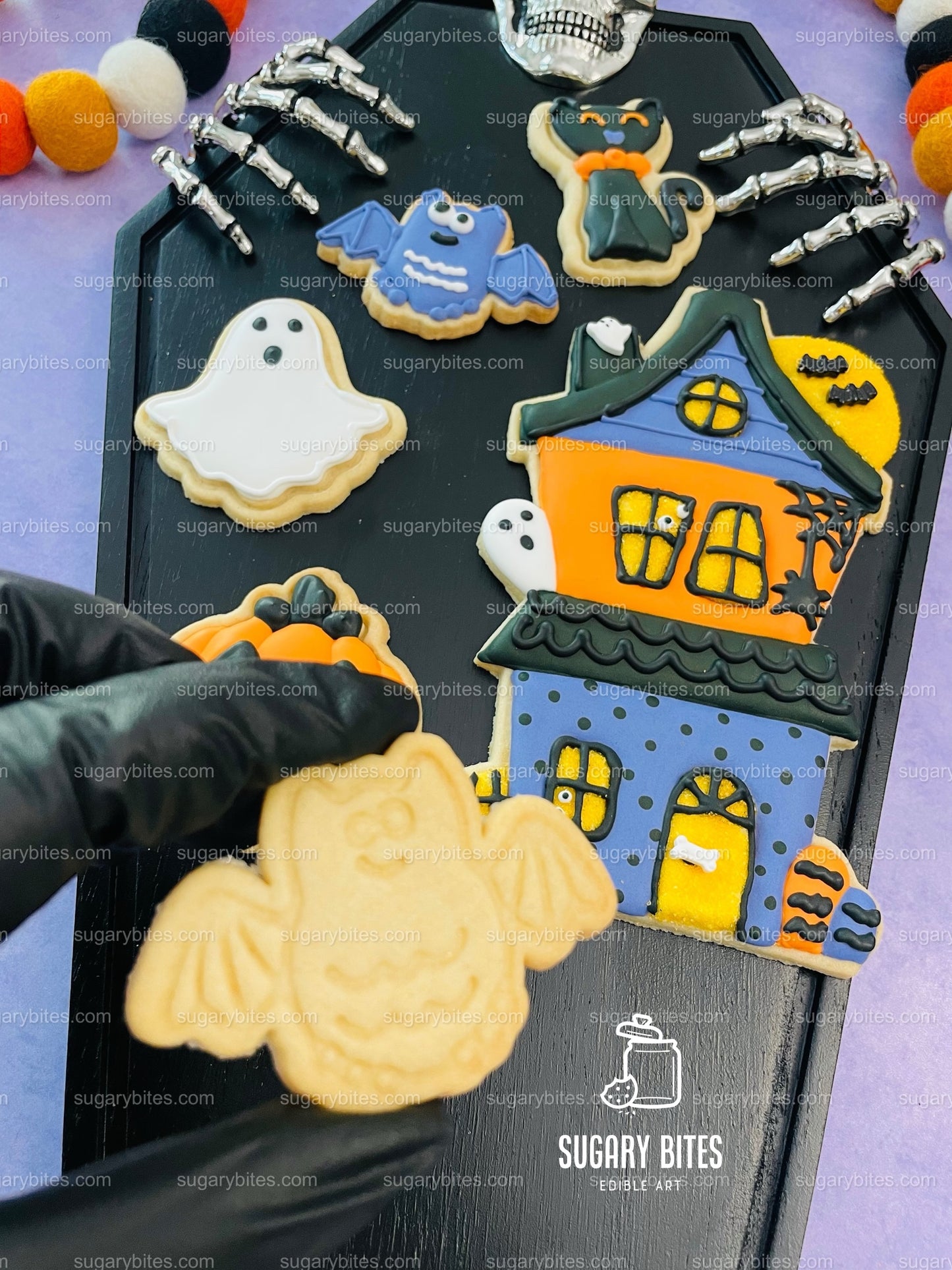 Halloween Cookie Decorating Kit, DIY Cookie Kit, (Large Cookies) ***INCLUDES 24 ITEMS*** With 4 Icing Bags & 3 Deluxe Sprinkle!!