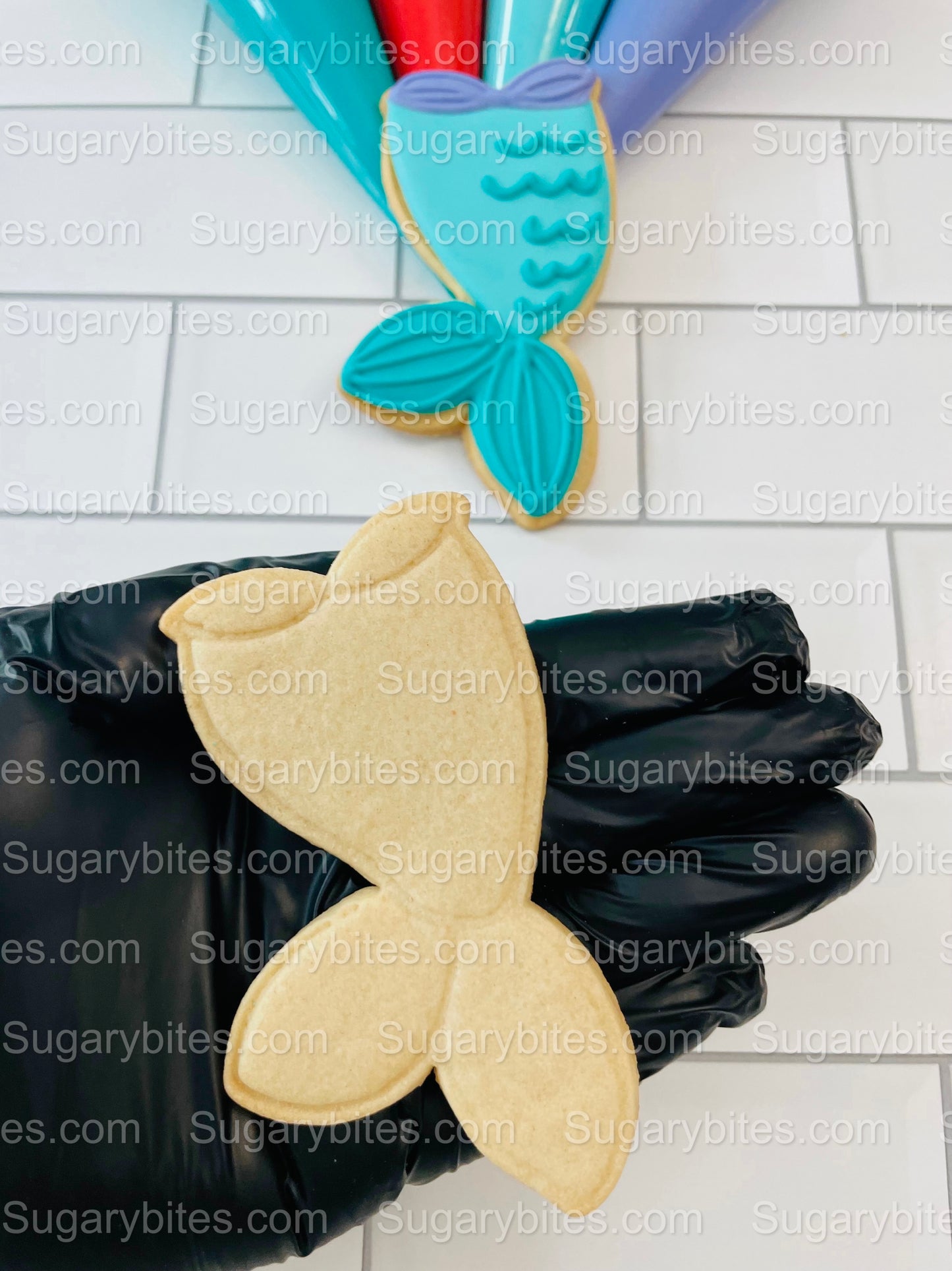 Under the Sea Cookie Decorating Kit, *INCLUDES 25 ITEMS* (Large Cookies) …… with 4 ICING bags and 4 Deluxe Sprinkles!