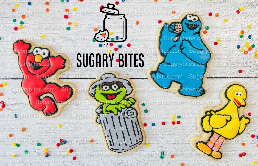 Cookie Decorating Kit, *INCLUDES 27 ITEMS* (Large Cookies) …… with 5 Icing bags and 3 Deluxe Sprinkles!… Plus 2 Bonus Cookies!