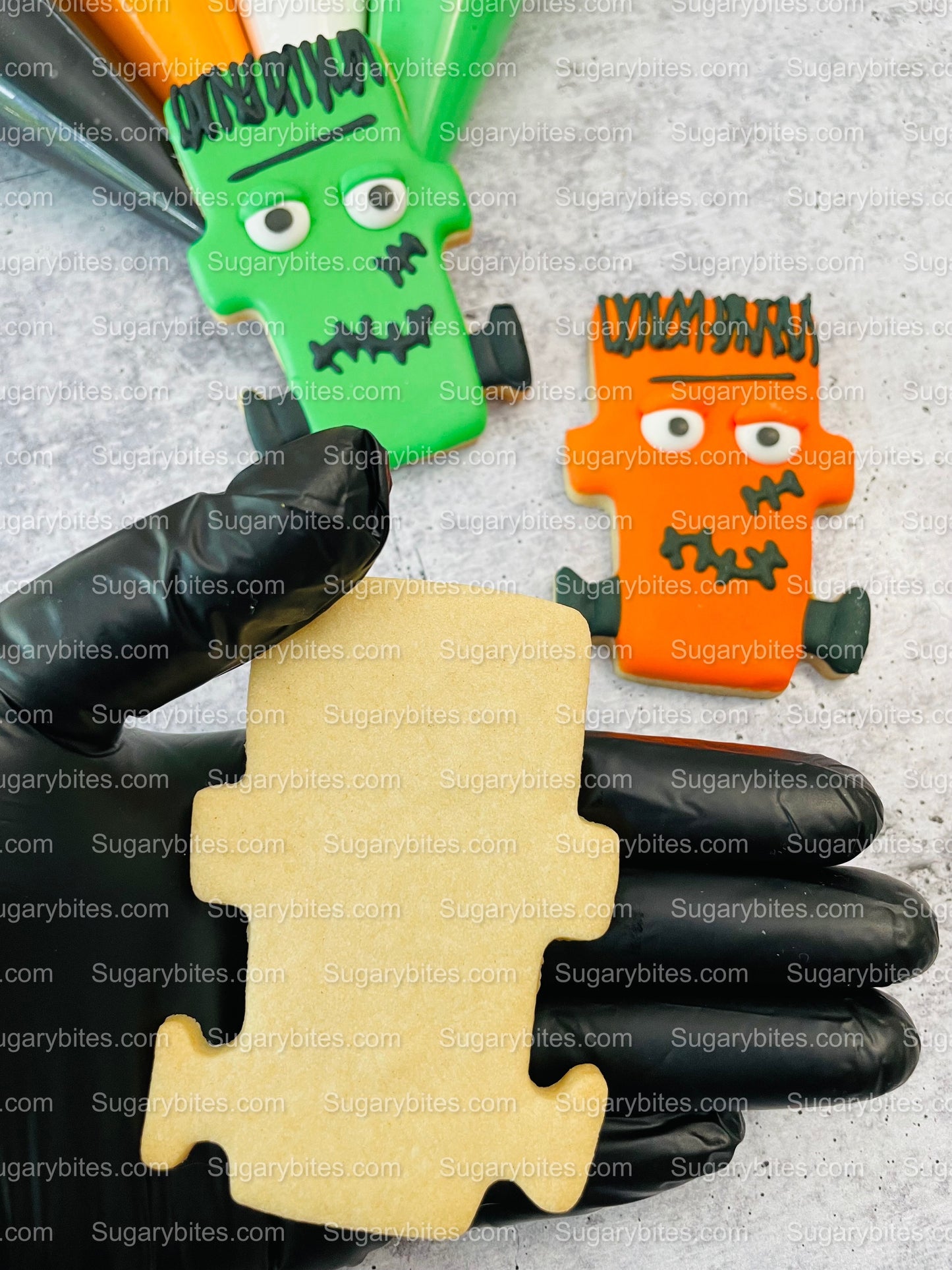 Halloween Cookie Decorating Kit, DIY Cookie Kit, (Large Cookies) ***INCLUDES 24 ITEMS*** With 4 Icing Bags & 3 Deluxe Sprinkle!