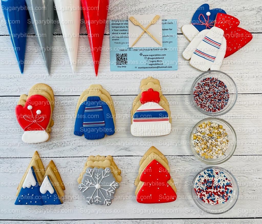 Winter Cookie Decorating Kit, Winter DIY Cookie Kit, (Large Cookies) ***INCLUDES 24 ITEMS*** With 4 Icing Bags & 3 Deluxe Sprinkle!