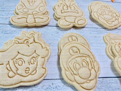 Cookie Decorating Kit, *INCLUDES 26 ITEMS* (Large Cookies) …… with 5 Icing bags and 3 Deluxe Sprinkles!… Plus 2 Bonus Cookies!