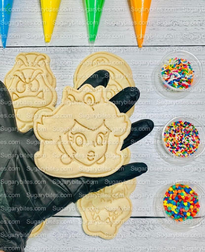 Cookie Decorating Kit, *INCLUDES 26 ITEMS* (Large Cookies) …… with 5 Icing bags and 3 Deluxe Sprinkles!… Plus 2 Bonus Cookies!