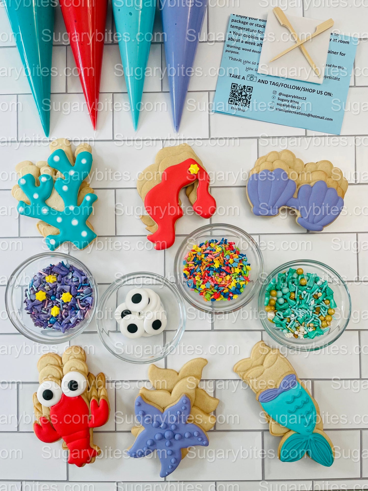 Under the Sea Cookie Decorating Kit, *INCLUDES 25 ITEMS* (Large Cookies) …… with 4 ICING bags and 4 Deluxe Sprinkles!