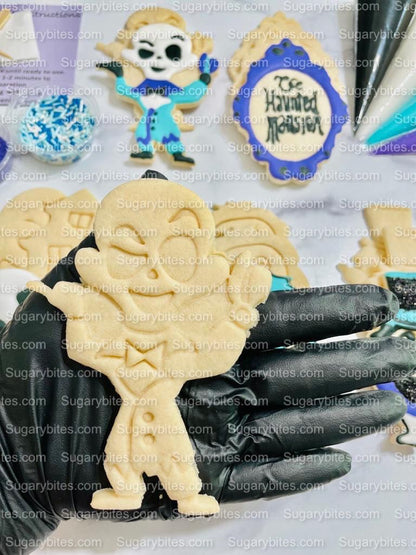 Halloween Cookie Decorating Kit, DIY Cookie Kit, (Large Cookies) ***INCLUDES 24 ITEMS*** With 4 Icing Bags & 3 Deluxe Sprinkle!