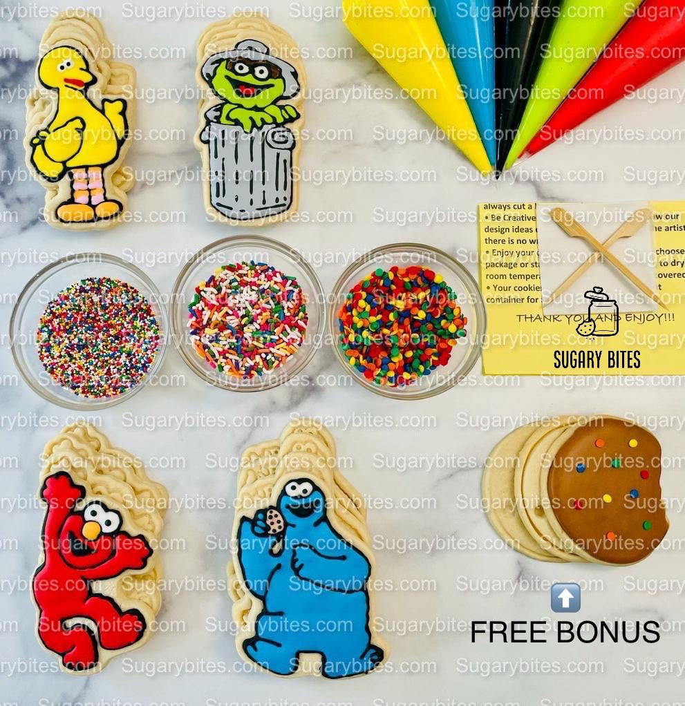 Cookie Decorating Kit, *INCLUDES 27 ITEMS* (Large Cookies) …… with 5 Icing bags and 3 Deluxe Sprinkles!… Plus 2 Bonus Cookies!