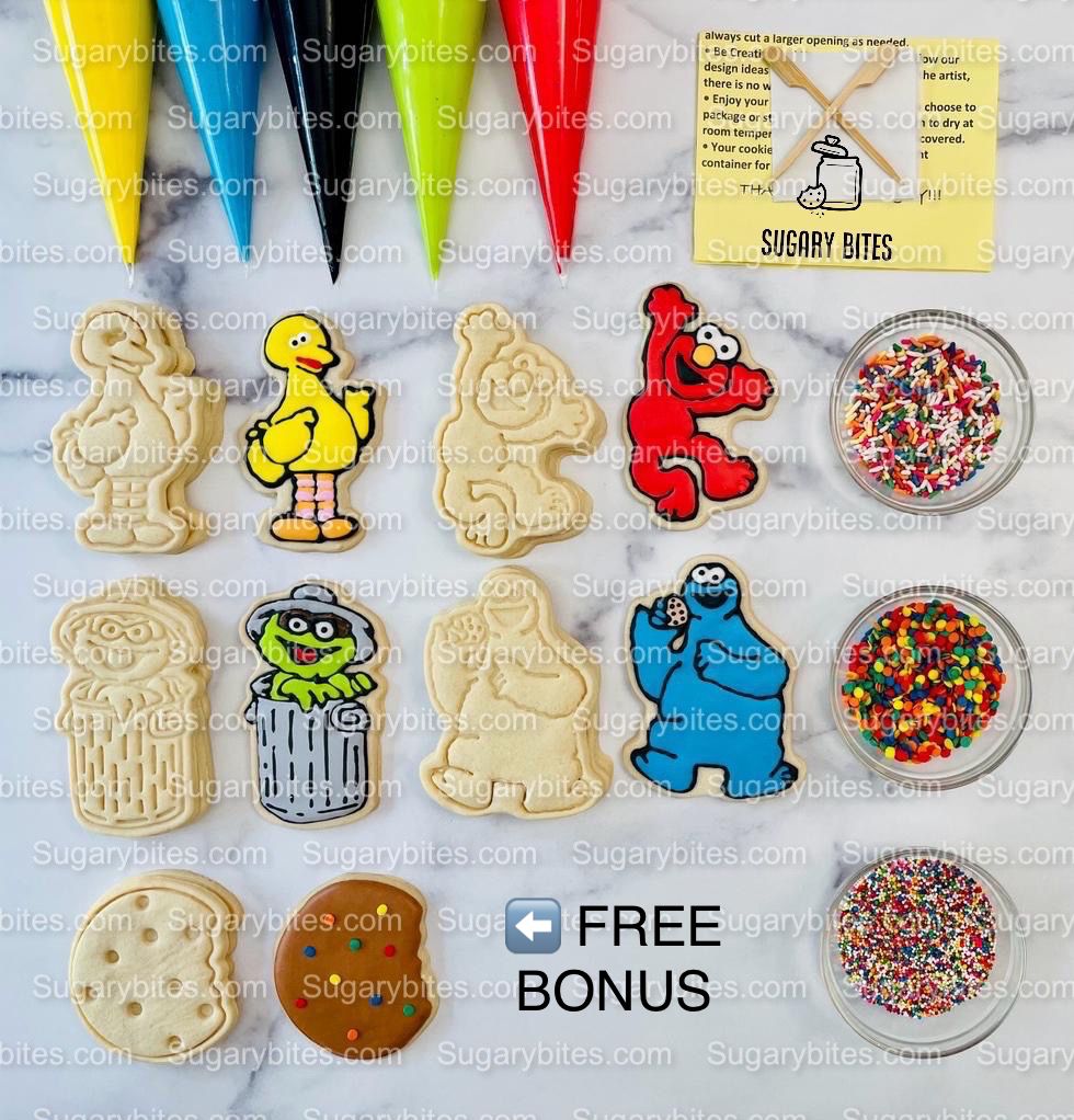 Cookie Decorating Kit, *INCLUDES 27 ITEMS* (Large Cookies) …… with 5 Icing bags and 3 Deluxe Sprinkles!… Plus 2 Bonus Cookies!