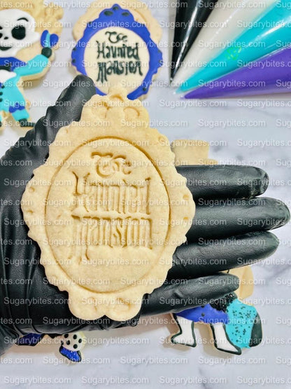 Halloween Cookie Decorating Kit, DIY Cookie Kit, (Large Cookies) ***INCLUDES 24 ITEMS*** With 4 Icing Bags & 3 Deluxe Sprinkle!